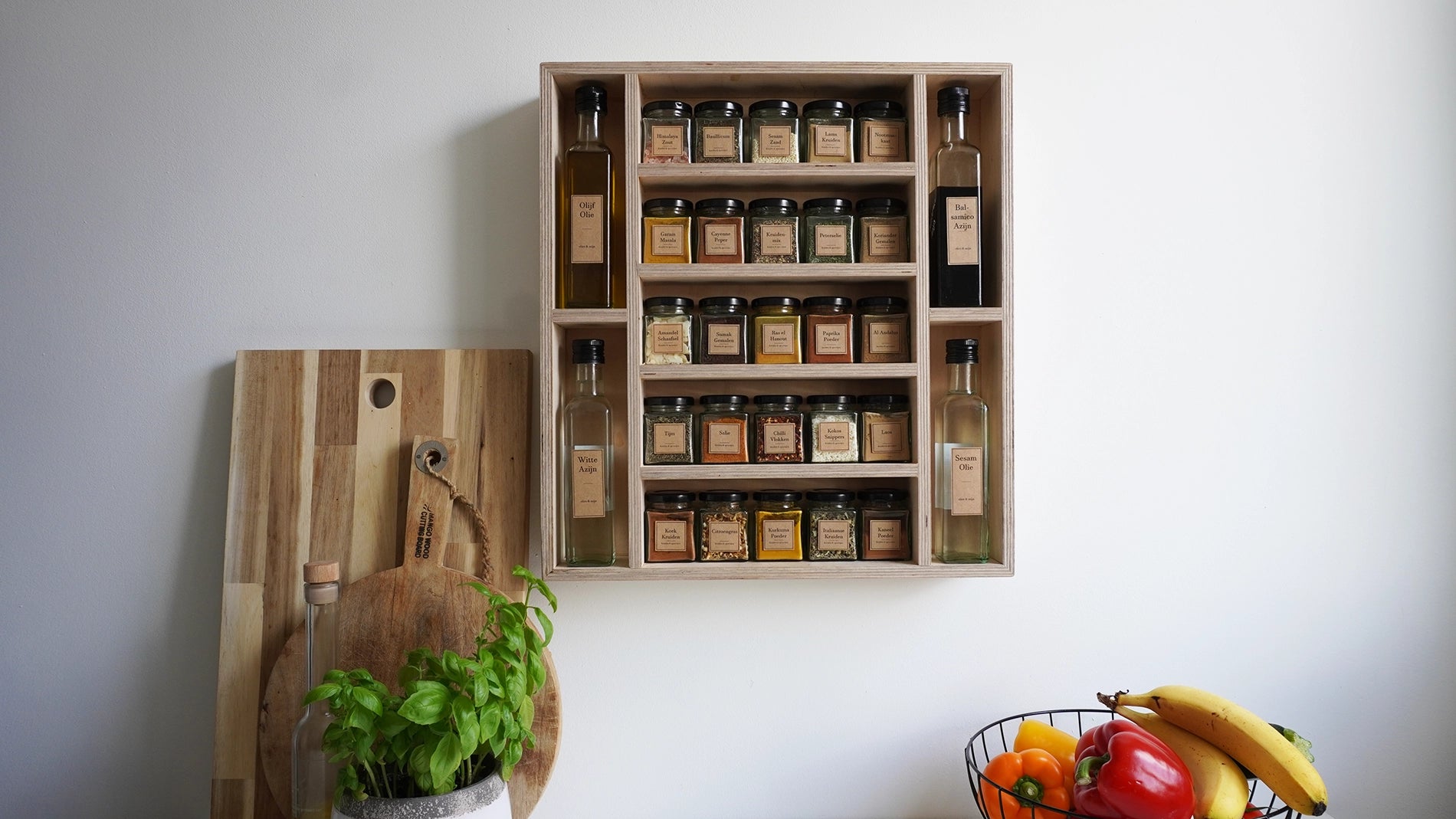 Natur Gewürzregal (25 Gläser und 4 Ölflaschen)
