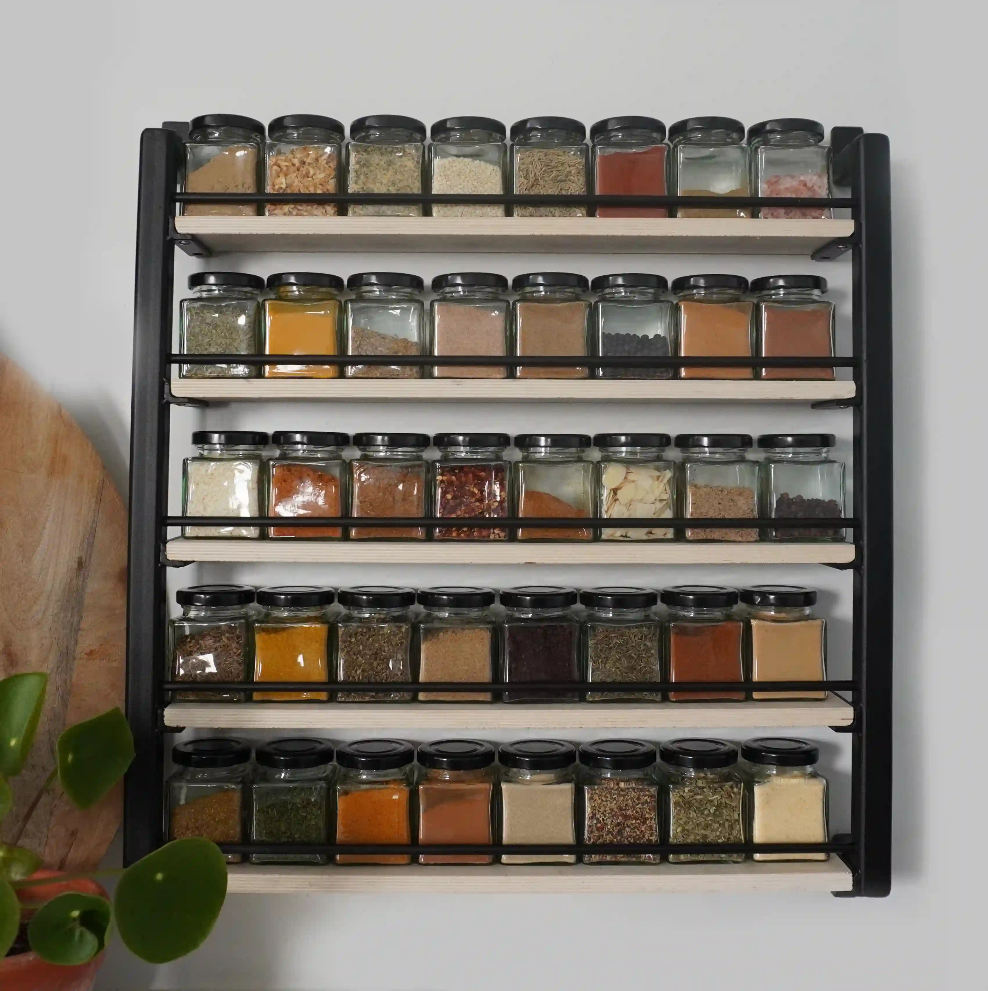 Gewürzregal aus Stahl und Holz (40 Gläser)