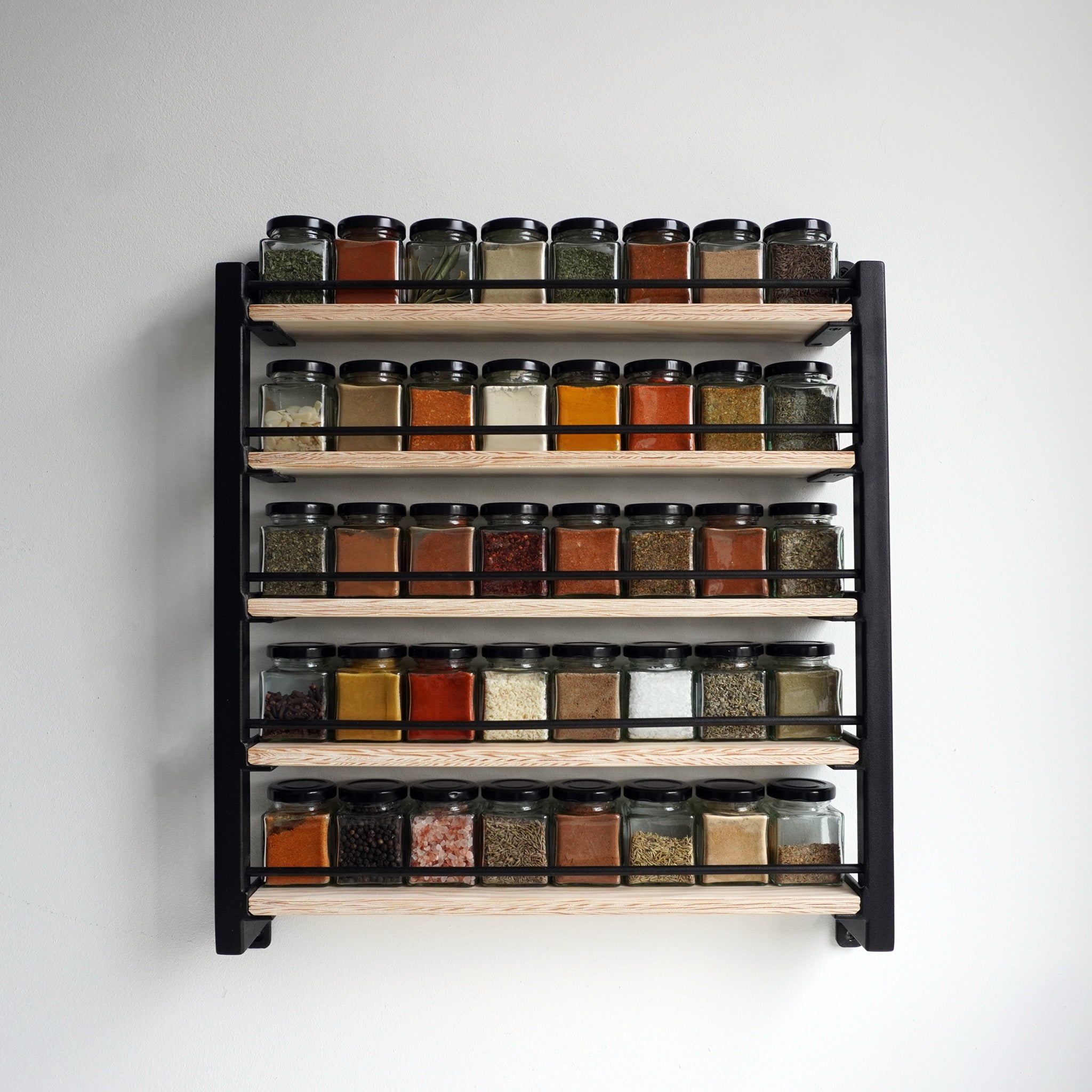 Gewürzregal aus Stahl und Holz (40 Gläser)