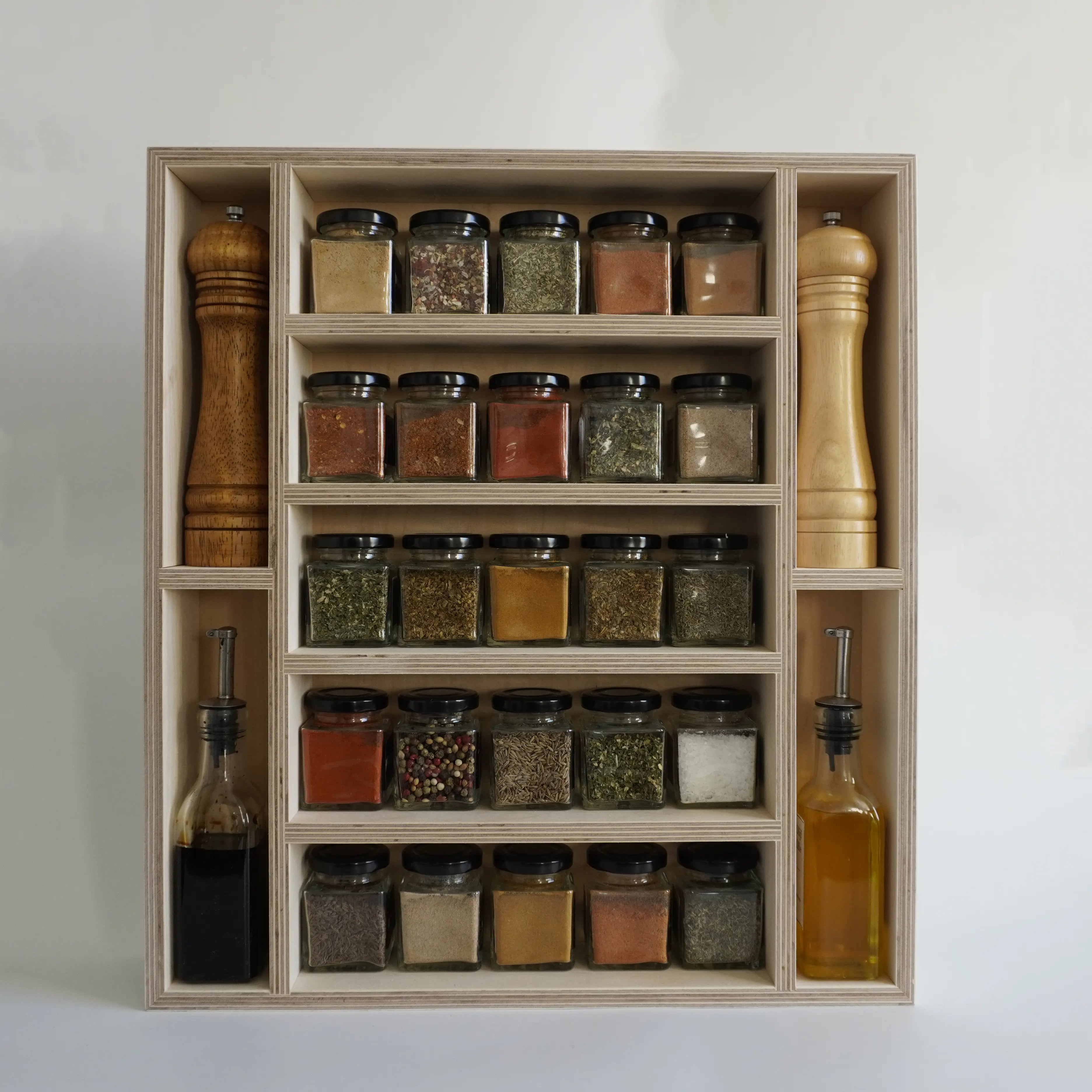 Natur Gewürzregal (25 Gläser und Salz- & Pfefferset)