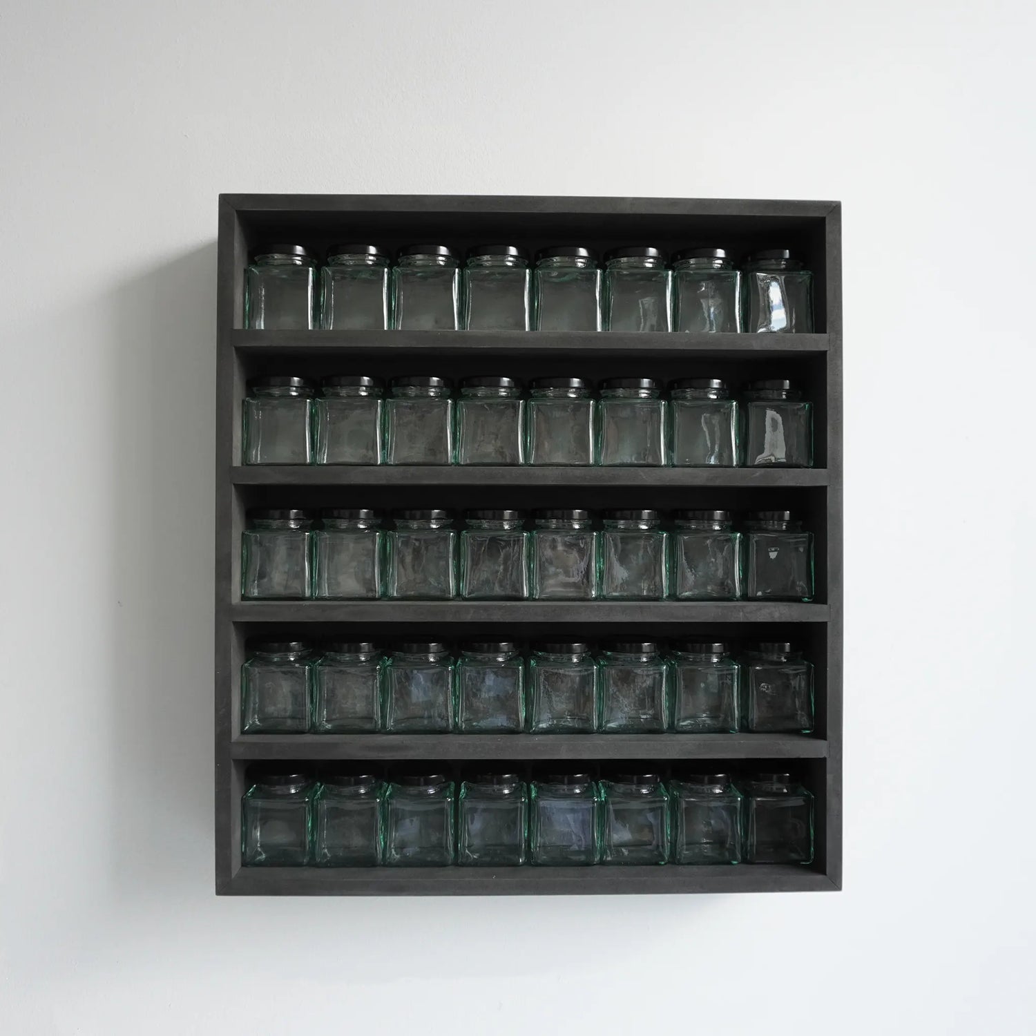 Schwarzes Gewürzregal (40 Gläser)